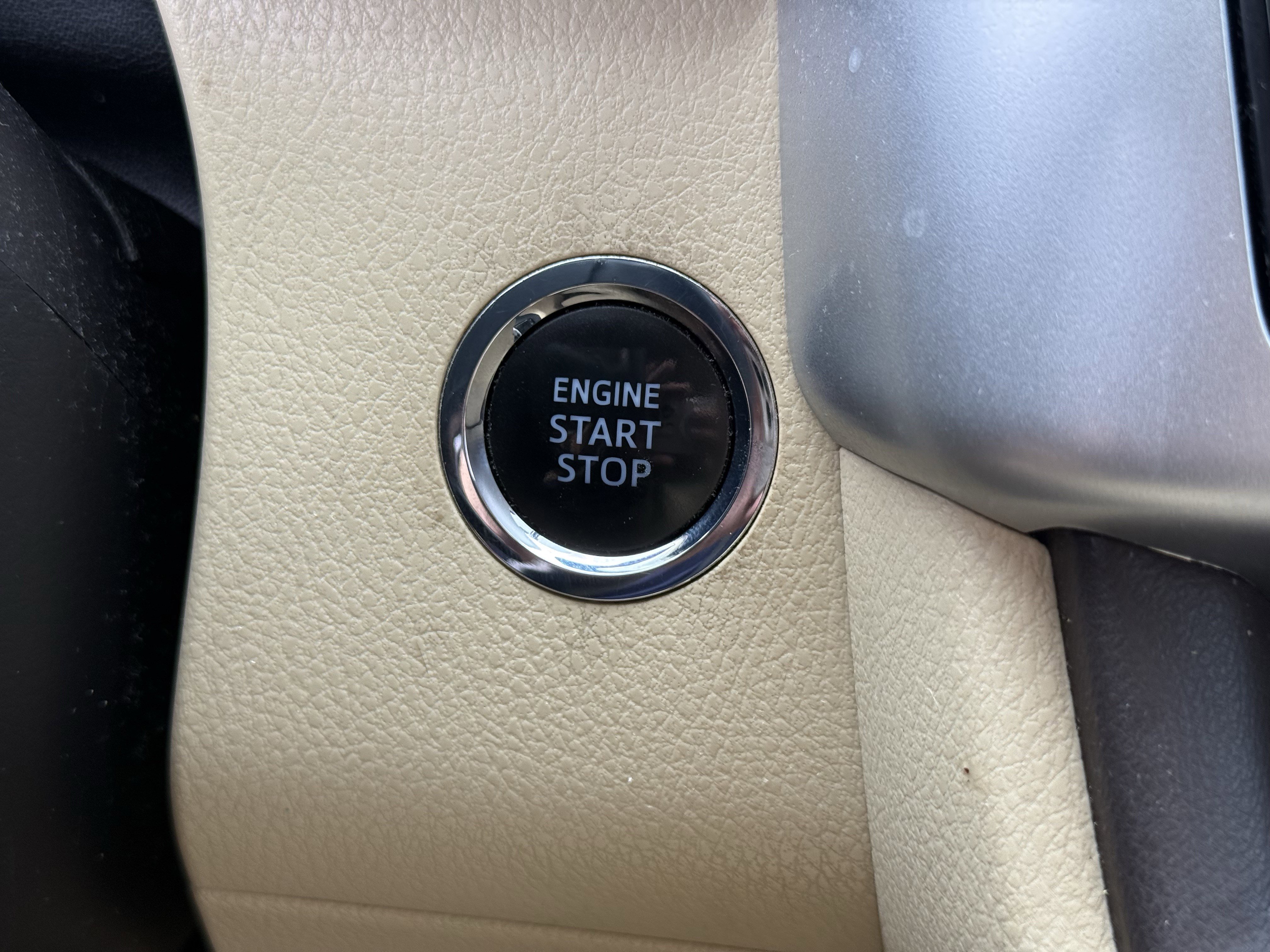 Used 2015 Toyota Highlander XLE FWD image 23