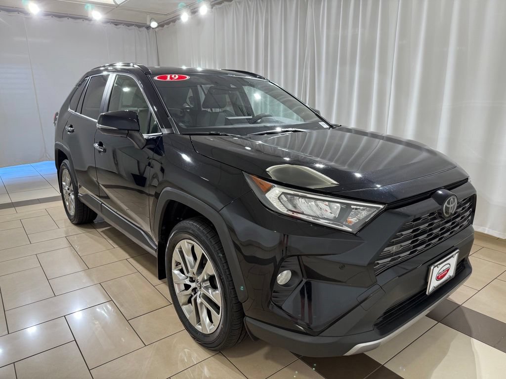 Used 2019 Toyota RAV4 Limited w/ Cold Weather Package AWD/4WD image 7