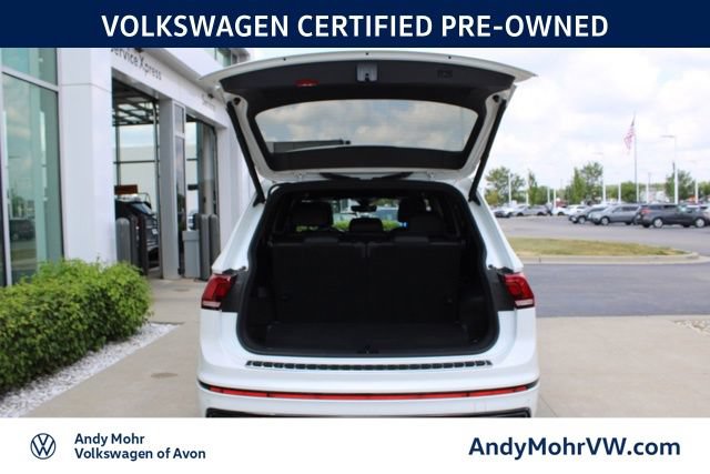 Used 2023 Volkswagen Tiguan SE R-Line FWD image 9