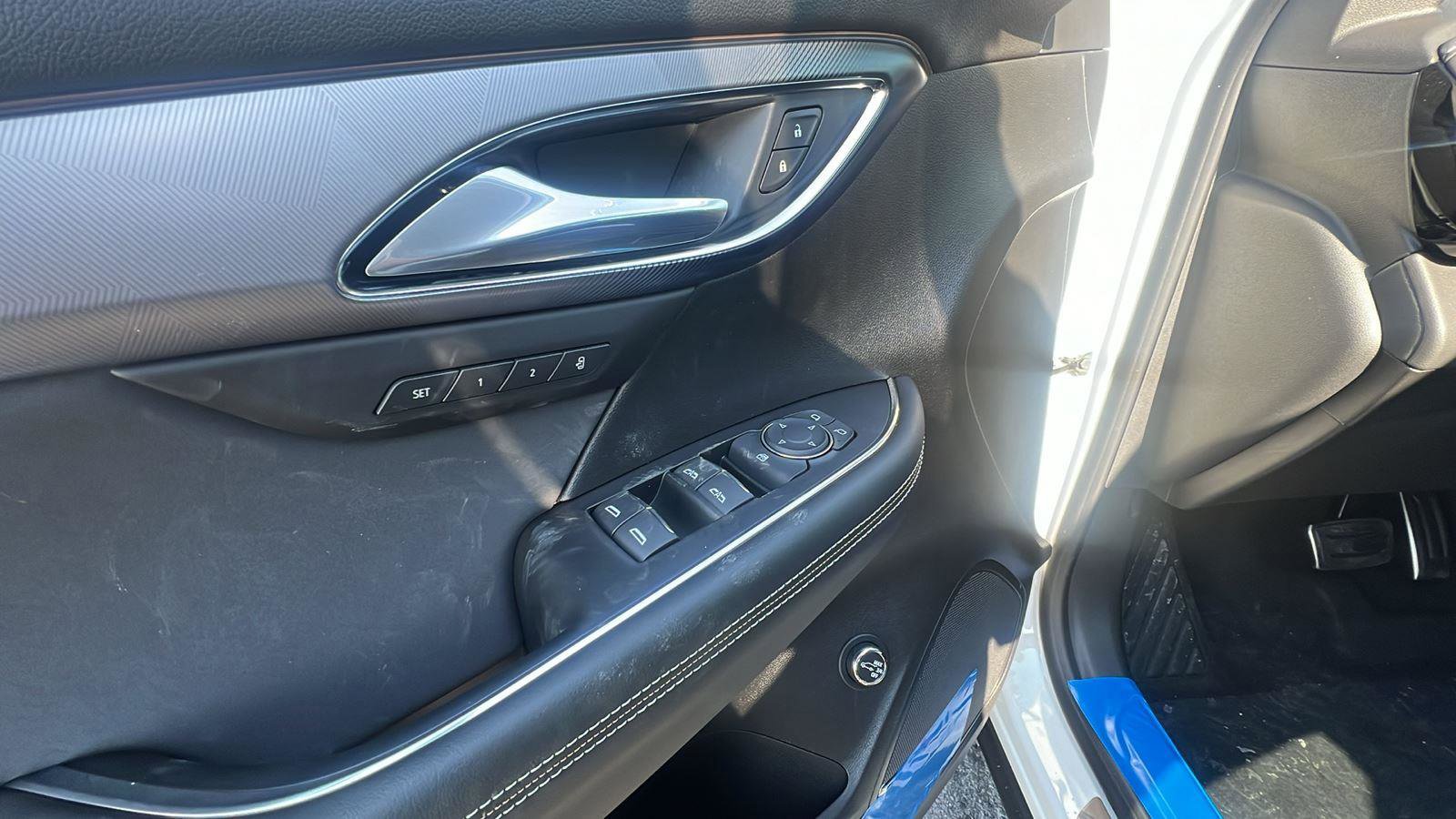 New 2026 Buick Envision Sport Touring image 9