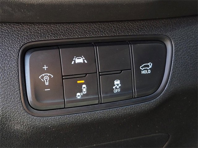 Used 2020 Hyundai Santa Fe Limited image 22