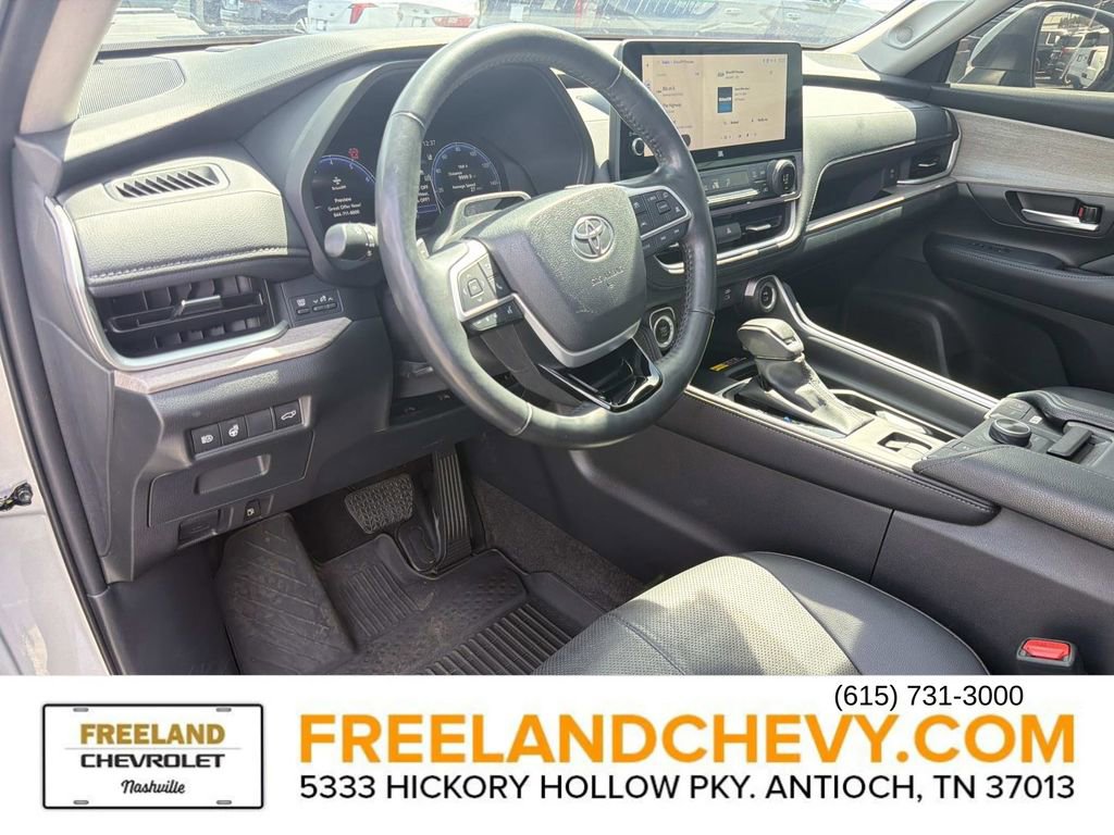 Used 2024 Toyota Grand Highlander Platinum image 28