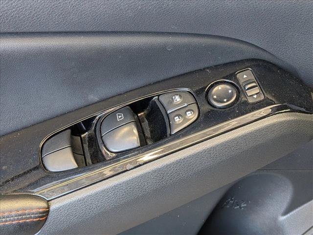 Used 2025 Nissan Altima 2.5 SR FWD image 11