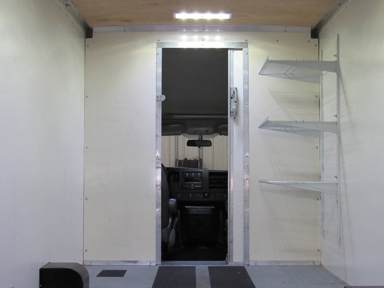 Used 2023 GMC Savana 3500 w/ Power Convenience Package RWD image 18