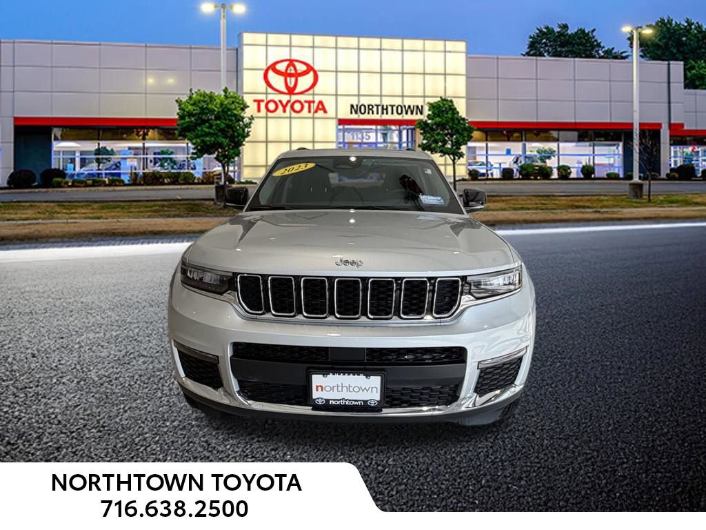 Used 2023 Jeep Grand Cherokee L Limited AWD/4WD image 5