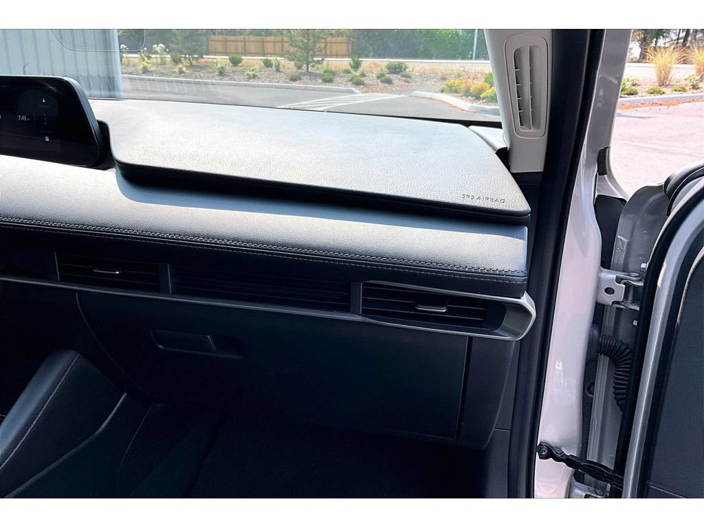 Used 2025 MAZDA MAZDA3 s FWD image 16