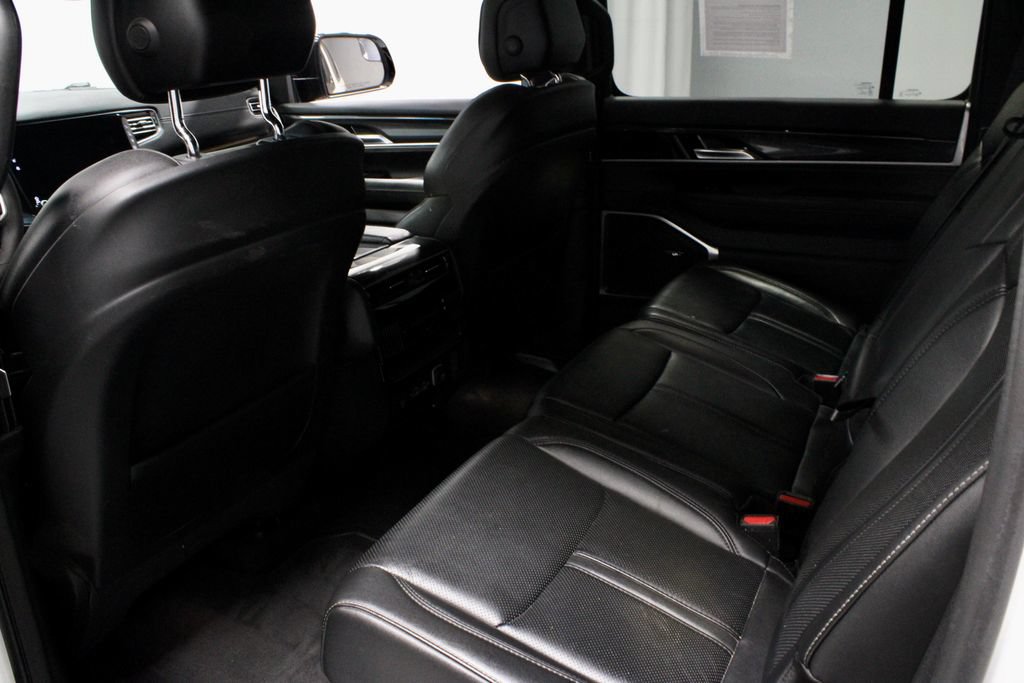 Used 2023 Jeep Wagoneer 2WD image 21