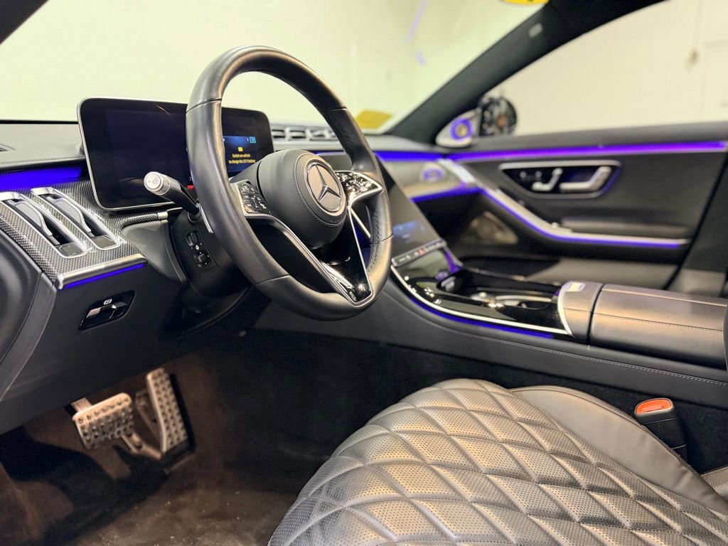 Used 2022 Mercedes-Benz S 580 4MATIC Sedan w/ AMG Line Package image 12
