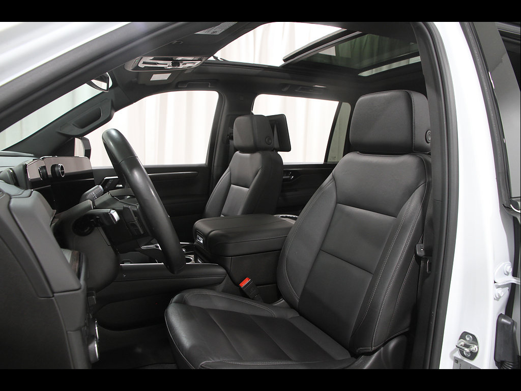 Certified 2026 Chevrolet Suburban Z71 w/ Z71 Off-Road Package AWD/4WD image 5