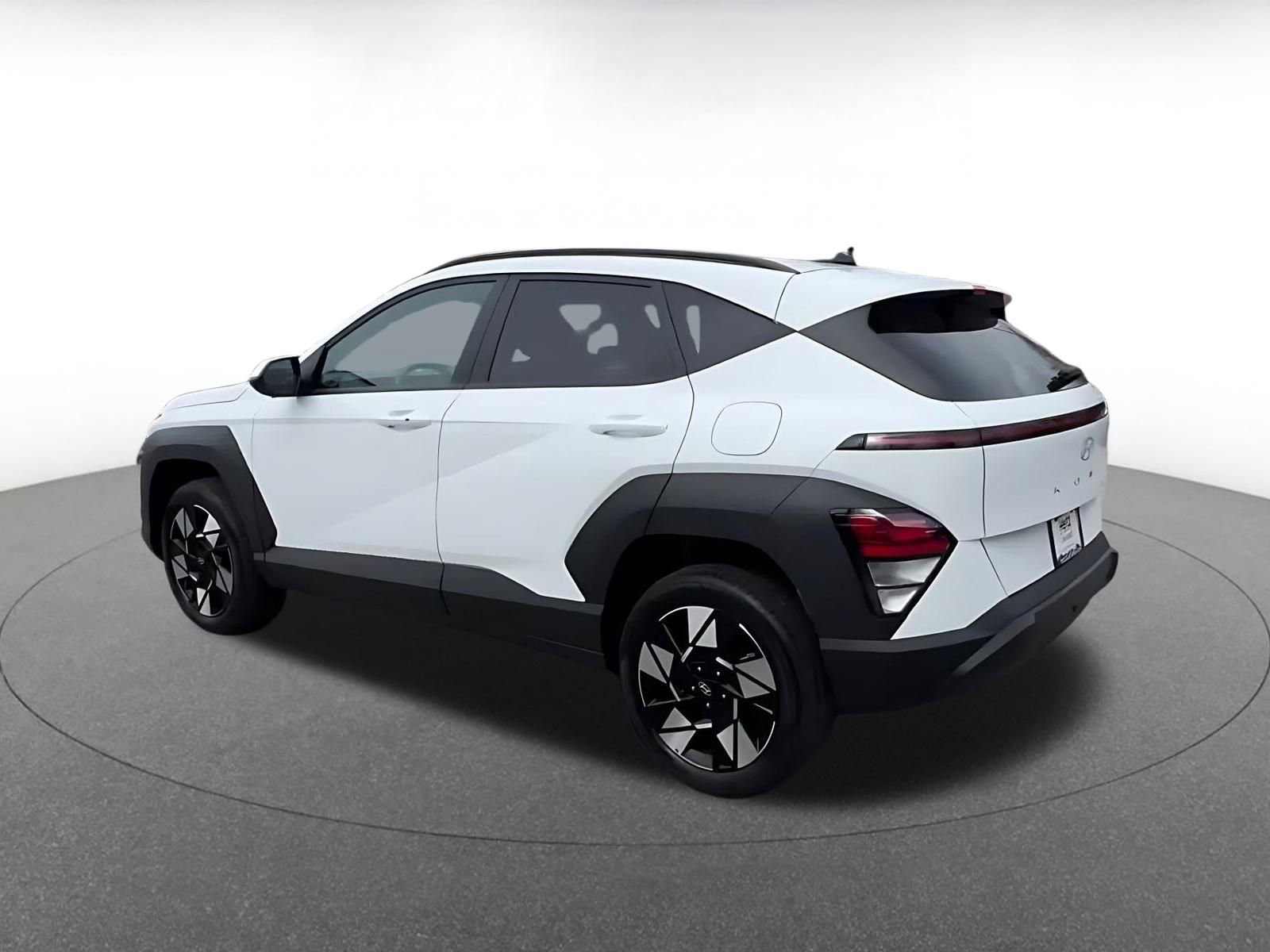 Used 2025 Hyundai Kona SEL image 10