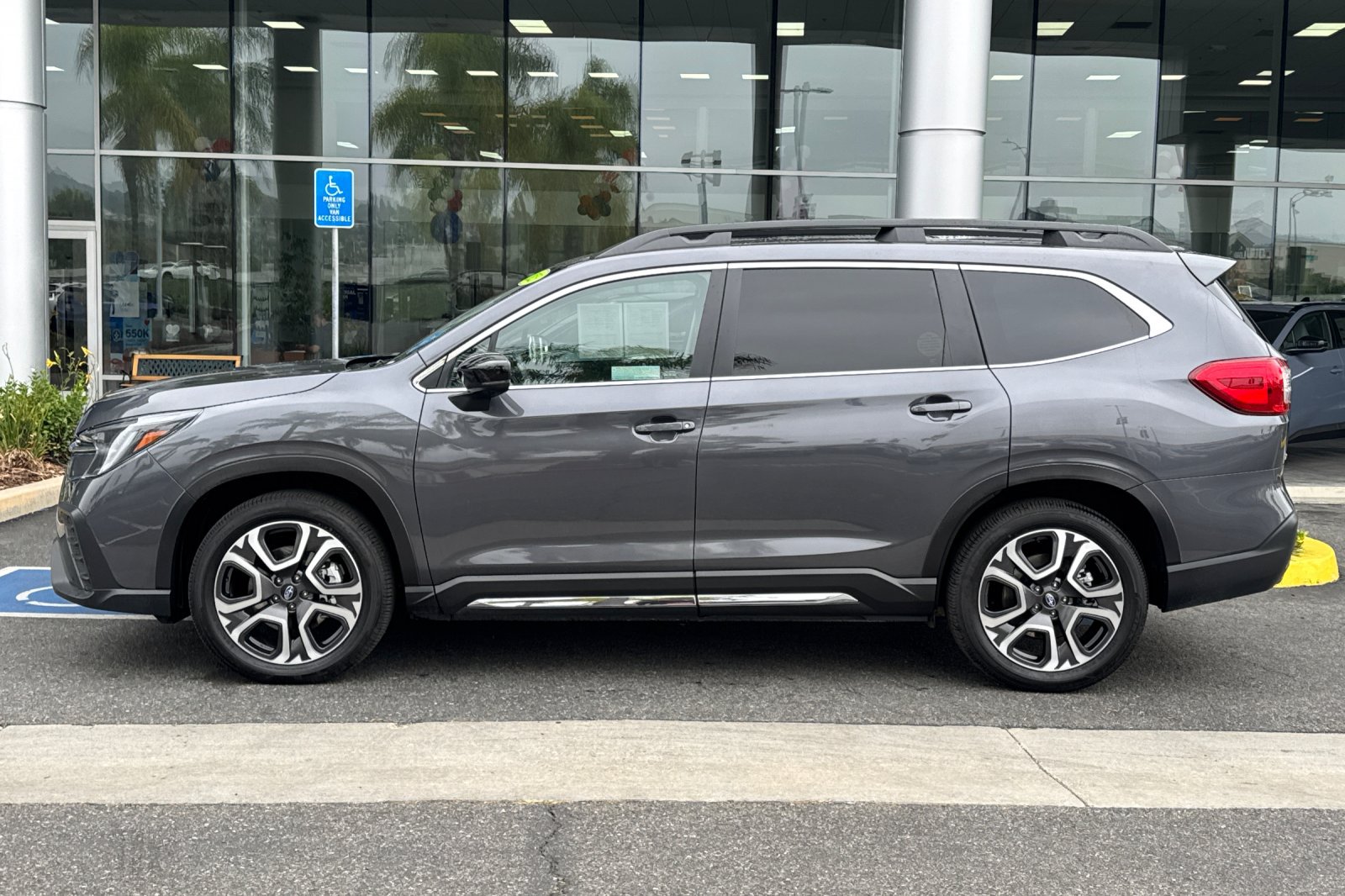 Used 2025 Subaru Ascent Limited AWD/4WD image 7