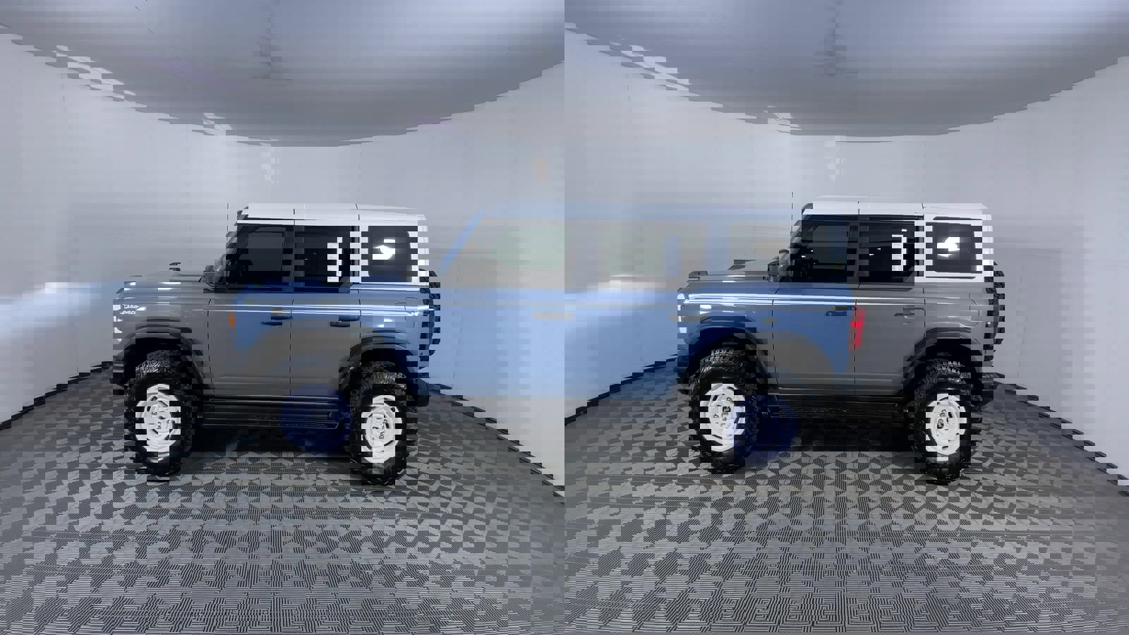 Used 2025 Ford Bronco Heritage Edition image 5