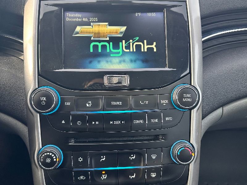 Used 2015 Chevrolet Malibu LT w/ Power Convenience Package image 12