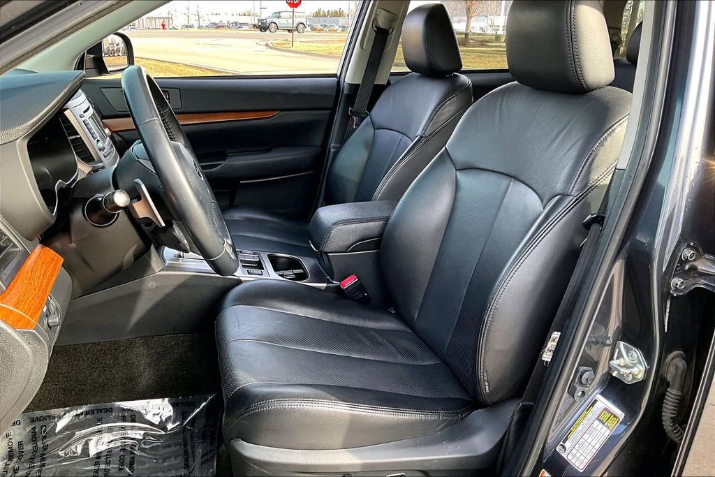 Used 2013 Subaru Outback 2.5i Limited w/ Moonroof Pkg image 15