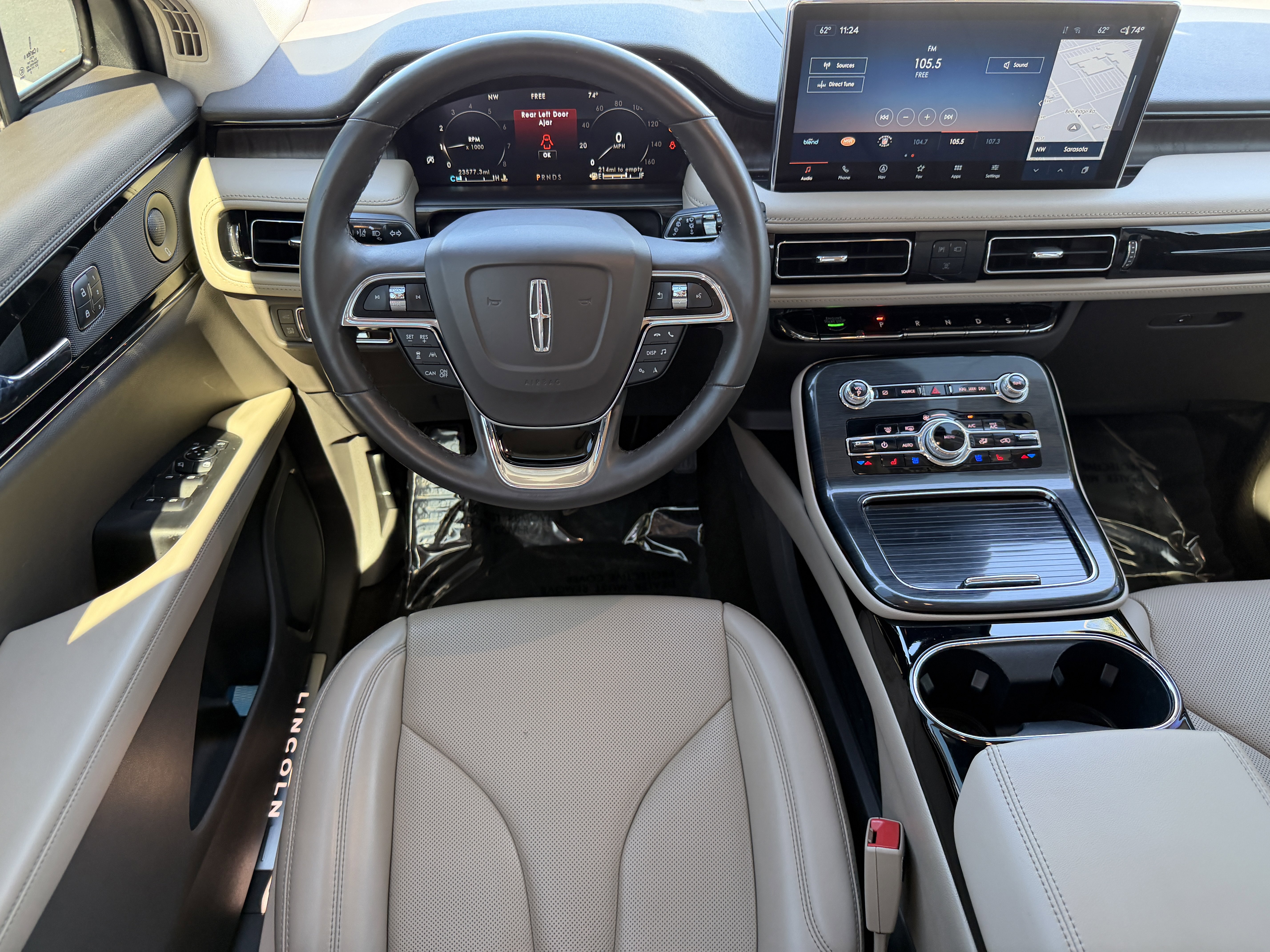 Used 2021 Lincoln Nautilus Reserve w/ Equipment Group 201A image 14