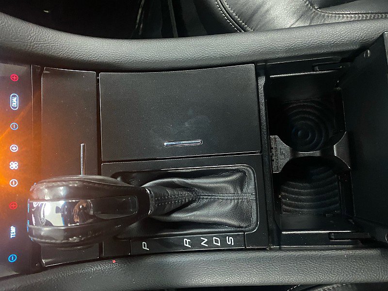 Used 2017 Ford Taurus Limited w/ Driver Assist Package image 18