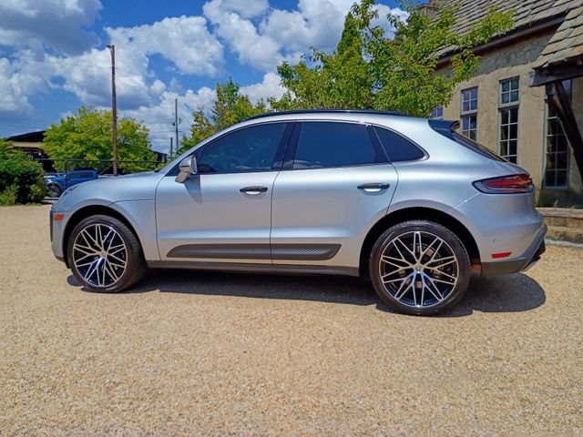 Used 2022 Porsche Macan AWD/4WD image 10