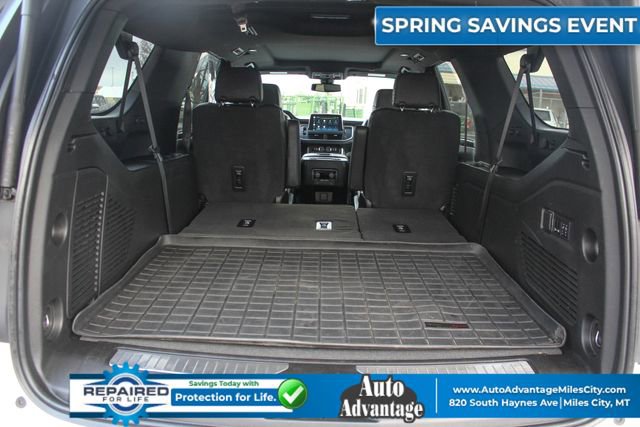 Used 2022 Chevrolet Suburban Z71 w/ Luxury Package AWD/4WD image 11