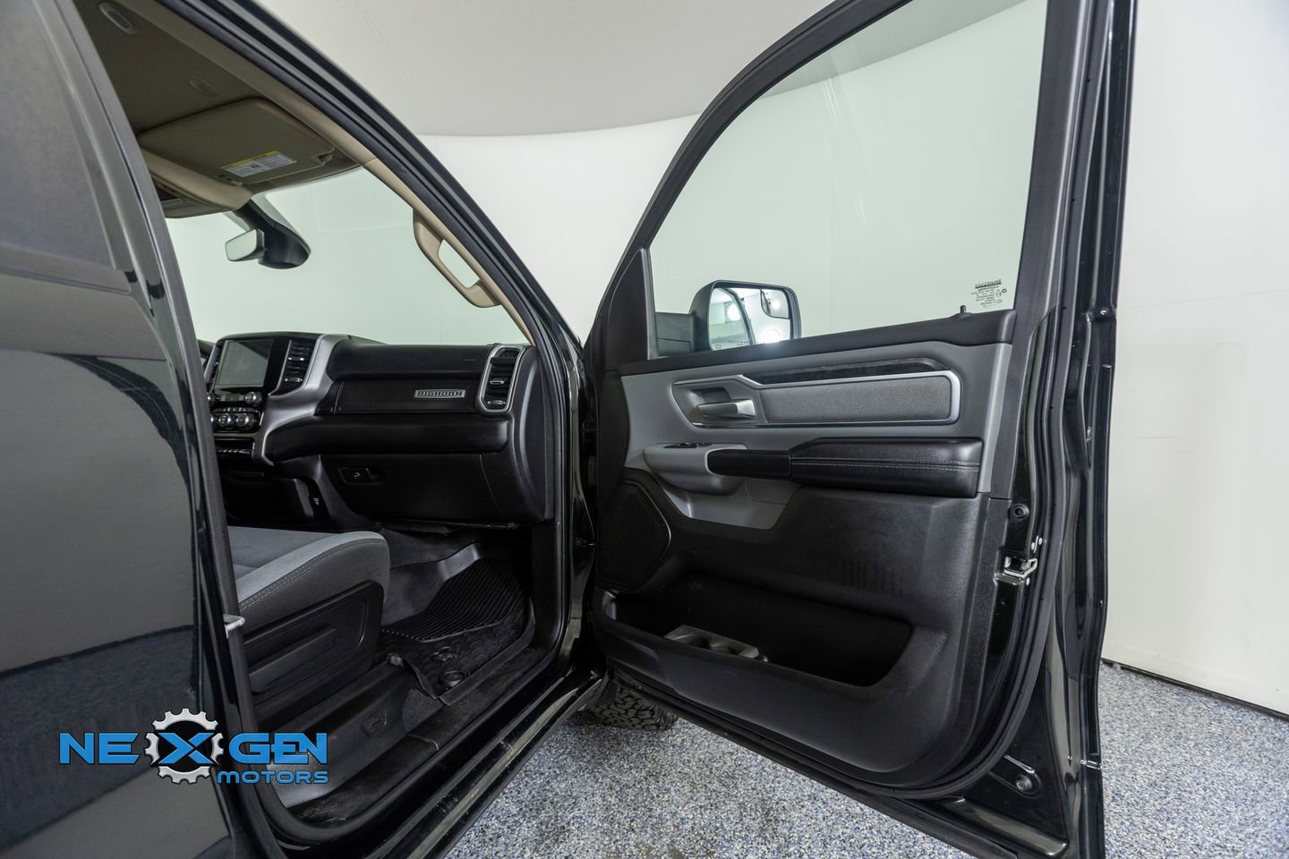 Used 2019 RAM 1500 Big Horn image 37