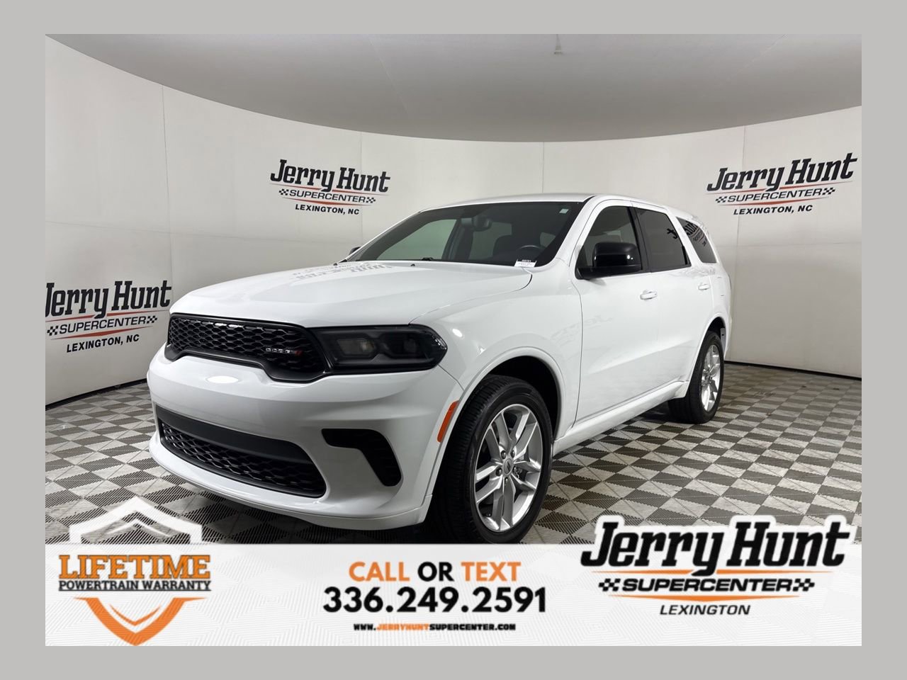 Used 2024 Dodge Durango GT image 1