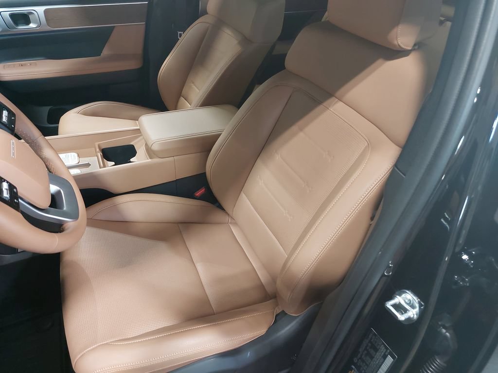 Certified 2026 Hyundai Santa Fe Limited AWD/4WD image 17