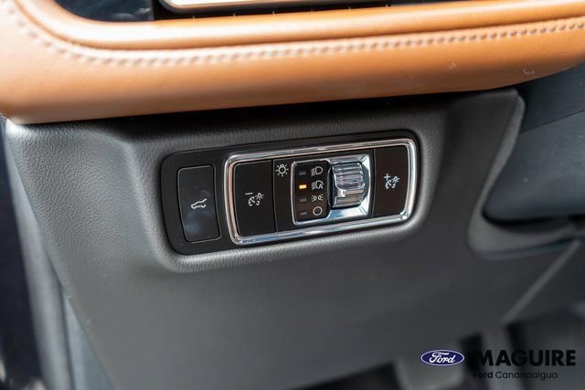 Used 2024 Lincoln Aviator Reserve w/ Equipment Group 201A image 22