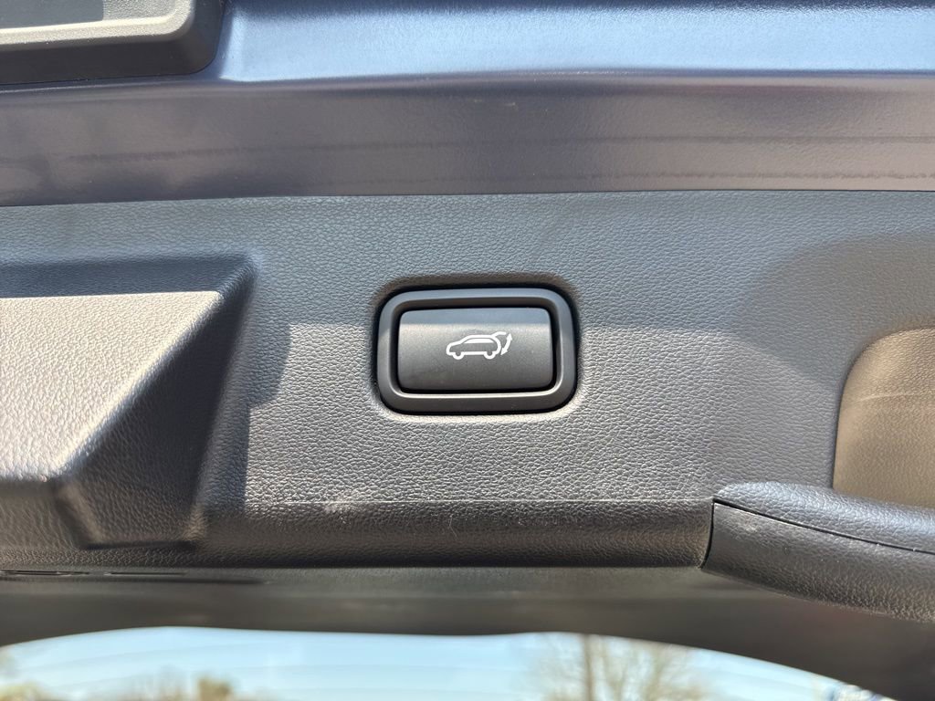 Used 2025 Hyundai Tucson Limited image 31