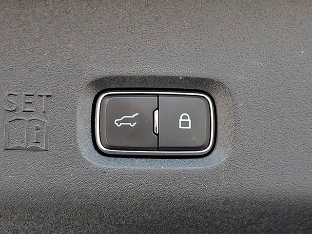 Used 2025 Ford Expedition Platinum w/ Stealth Appearance Package image 29