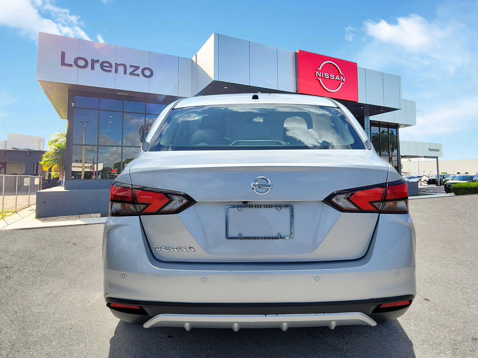 Used 2021 Nissan Versa S FWD image 6