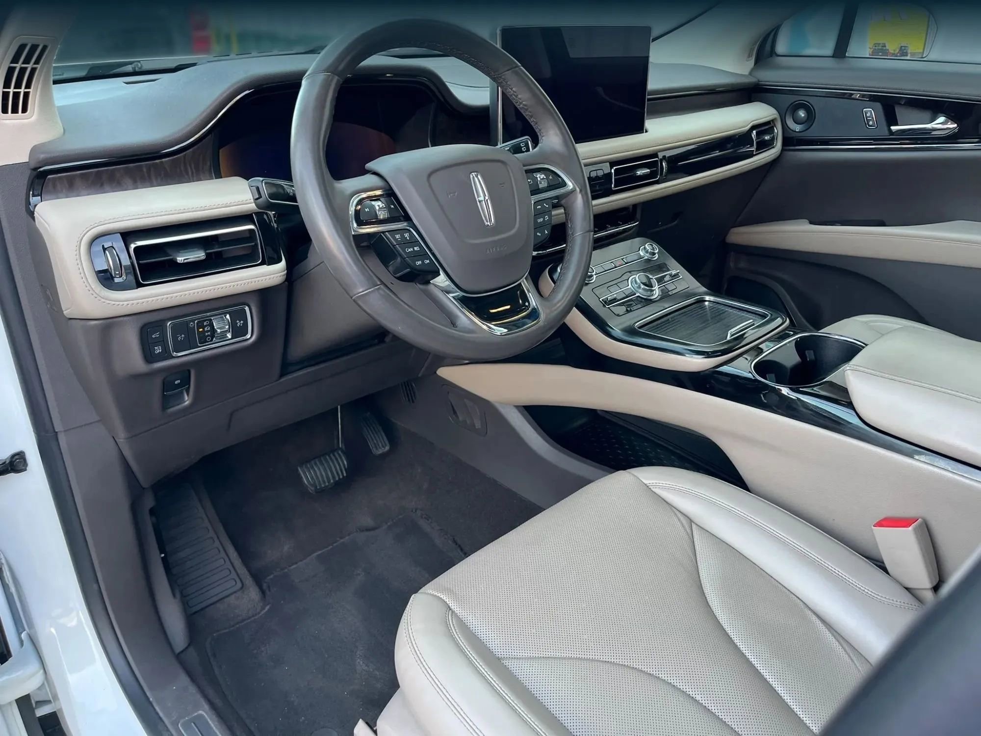 Used 2021 Lincoln Nautilus Reserve image 8