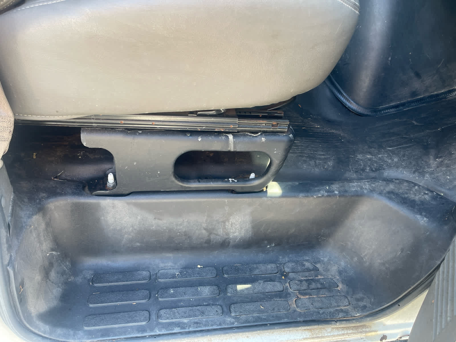 Used 2019 GMC Savana 3500 RWD image 37