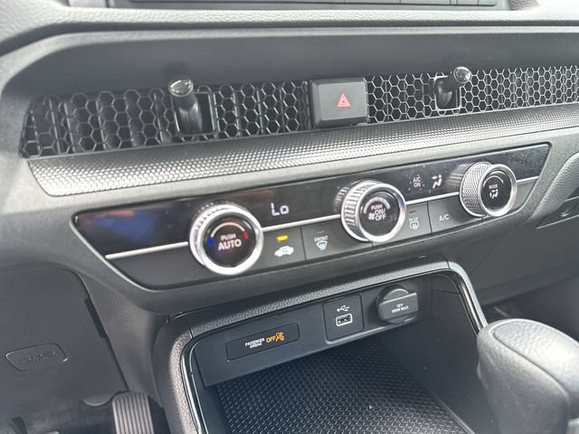 Used 2025 Honda CR-V LX image 19