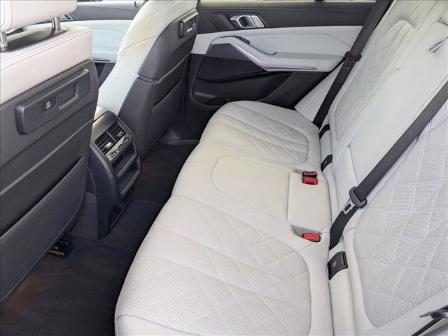 Used 2023 BMW X5 sDrive40i w/ Parking Assistance Package image 19