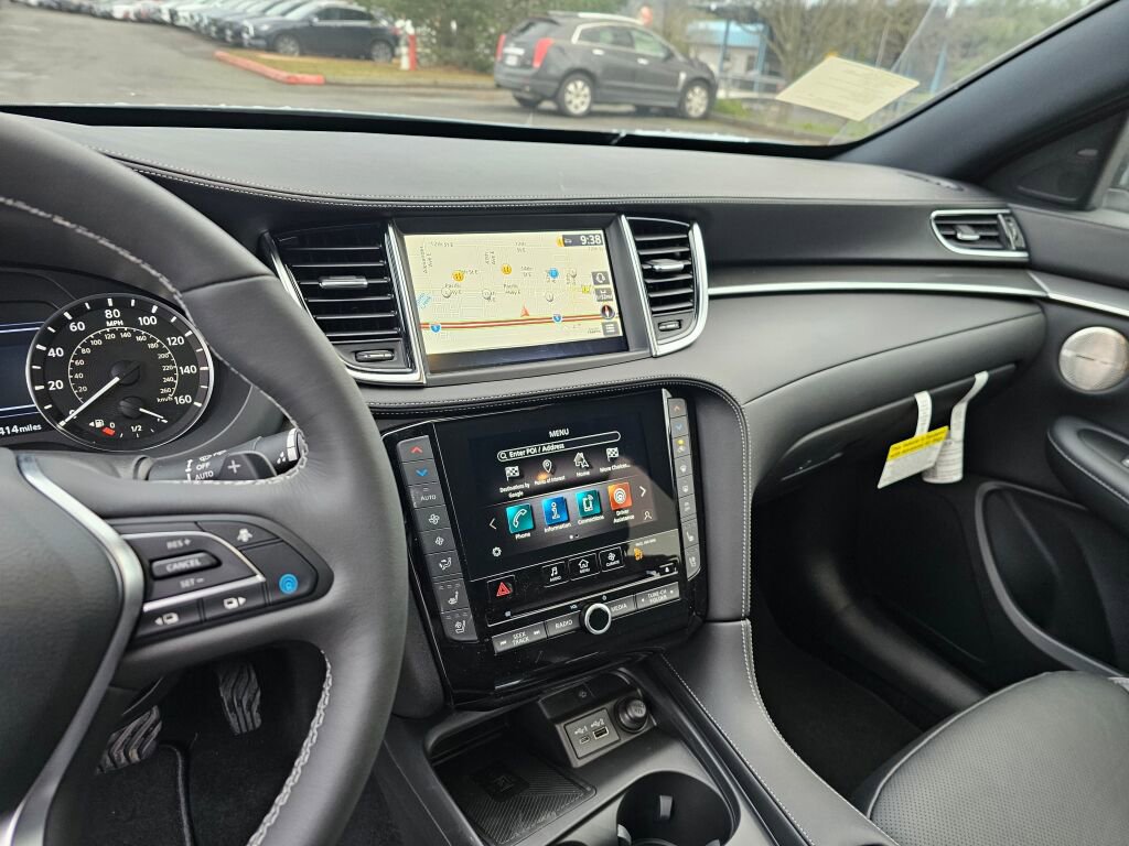 New 2025 INFINITI QX55 Essential image 31
