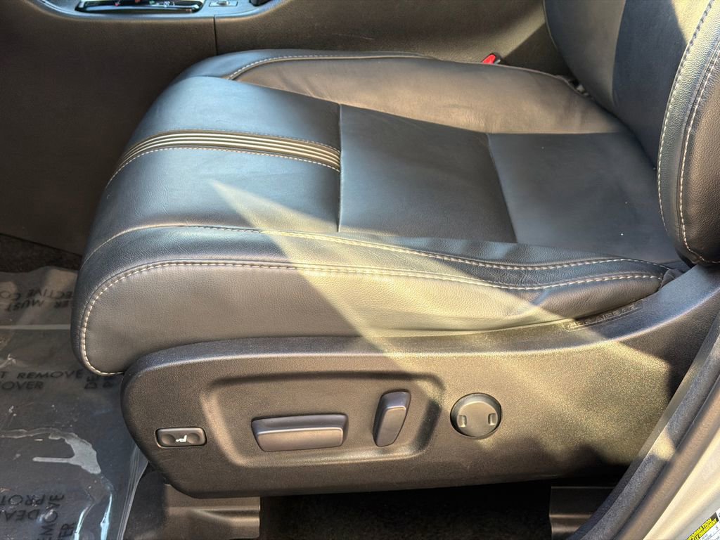 Used 2017 Toyota Highlander SE image 17