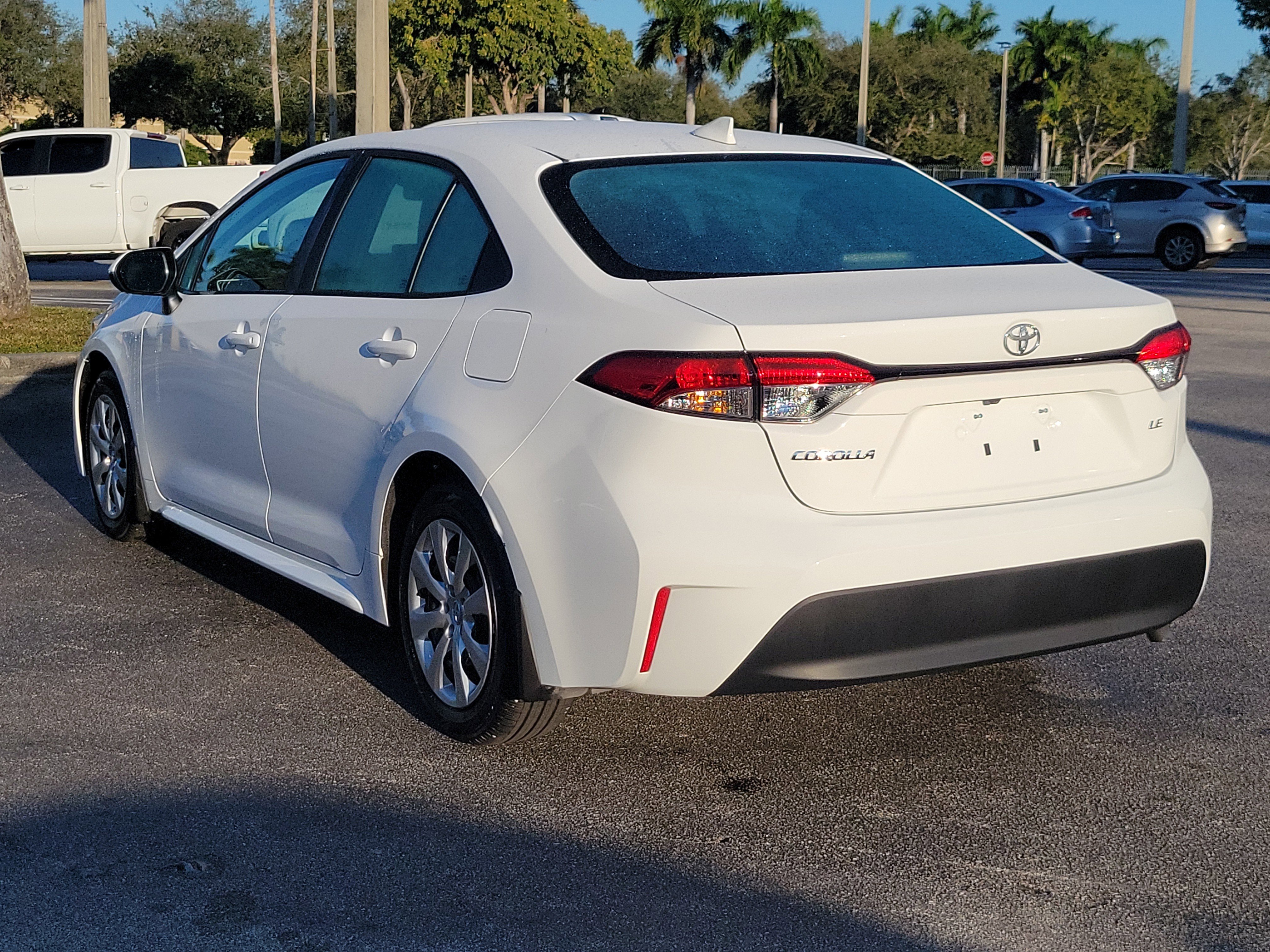 Used 2025 Toyota Corolla LE image 7