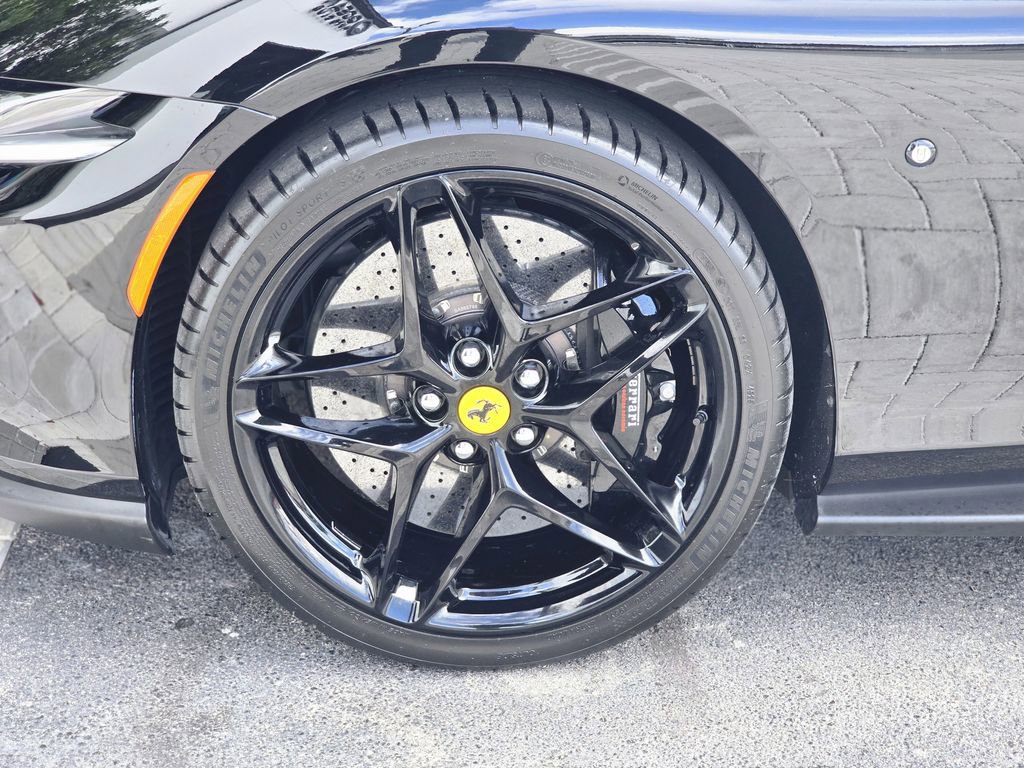 Used 2024 Ferrari Roma image 7