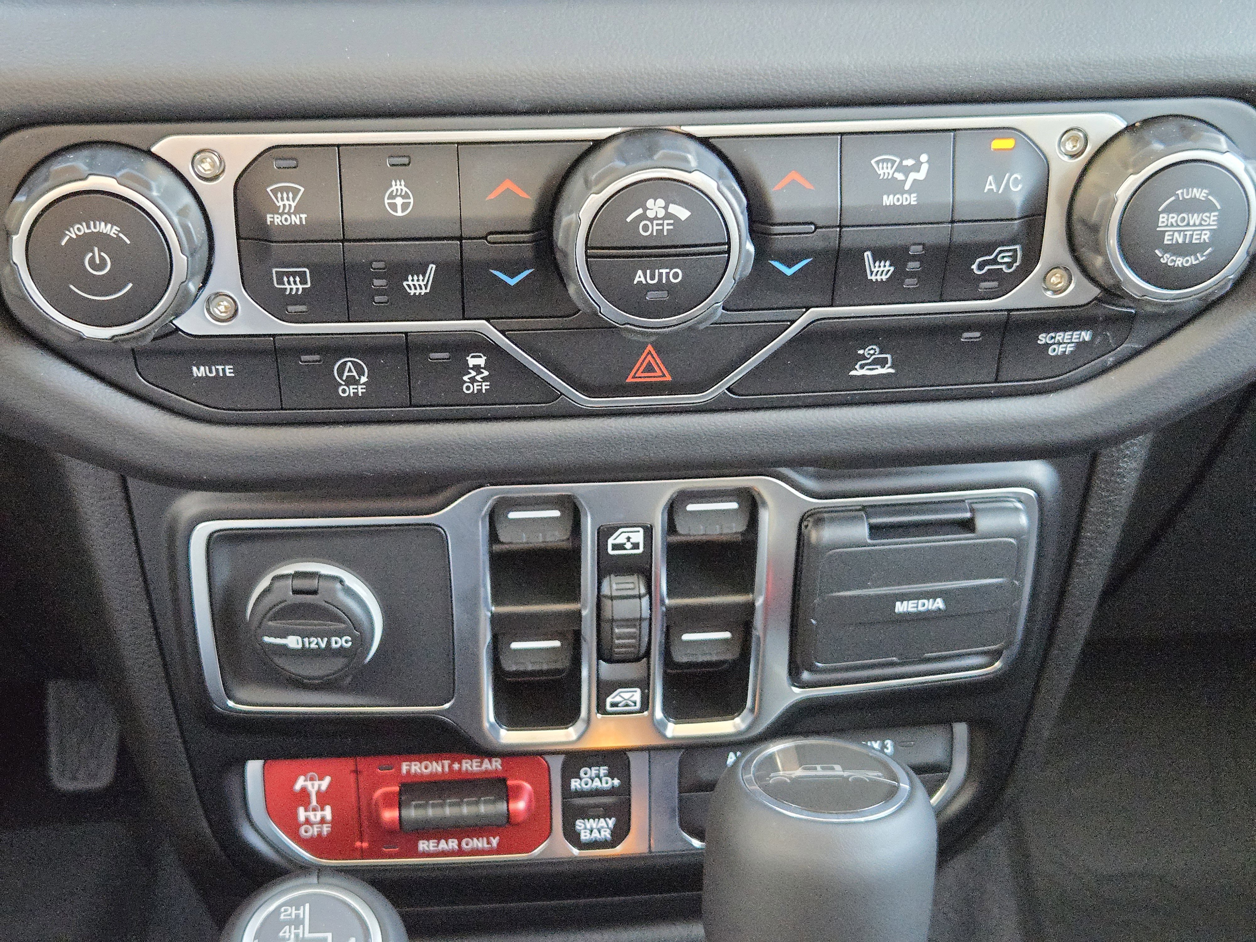 New 2025 Jeep Gladiator Rubicon w/ Convenience Group image 16