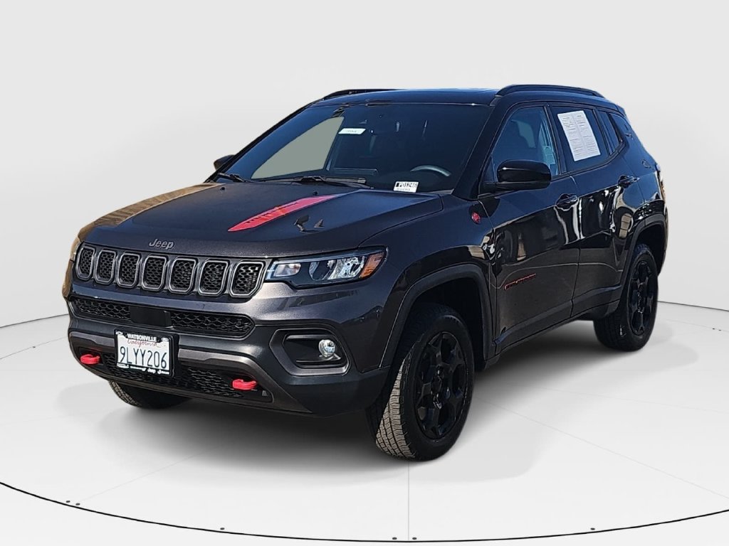 Used 2023 Jeep Compass Trailhawk w/ Sun and Sound Group AWD/4WD image 7