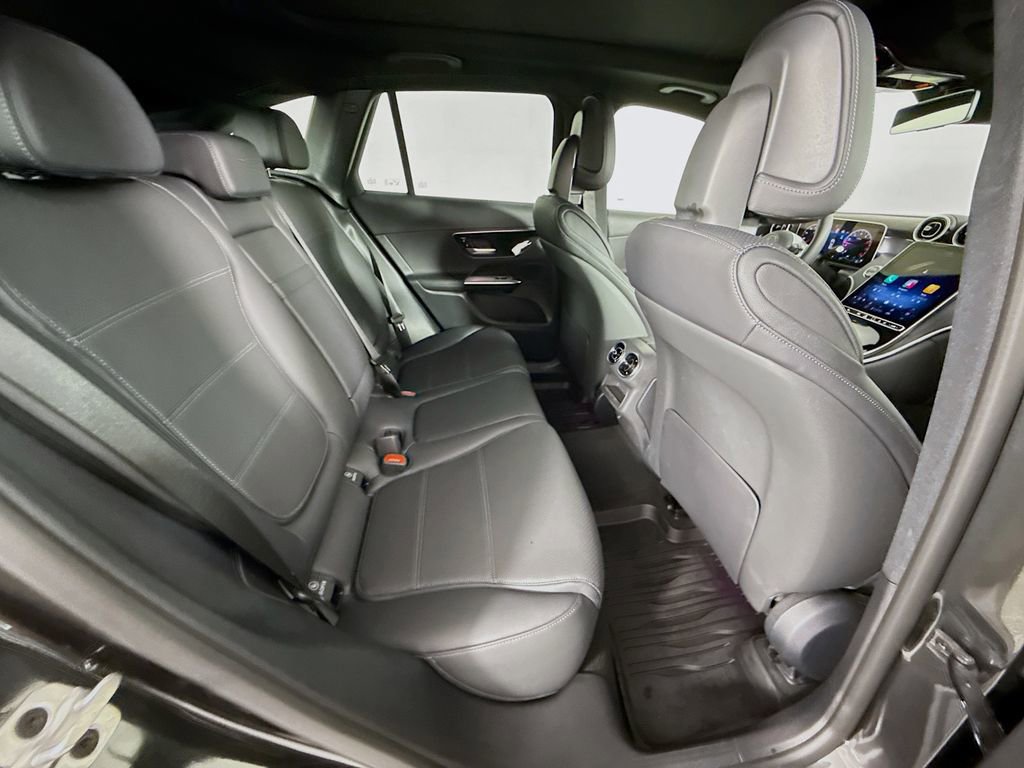 Used 2026 Mercedes-Benz GLC 300 4MATIC image 22