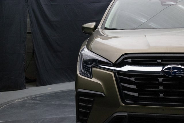 Used 2024 Subaru Ascent Premium w/ Convenience Package image 5