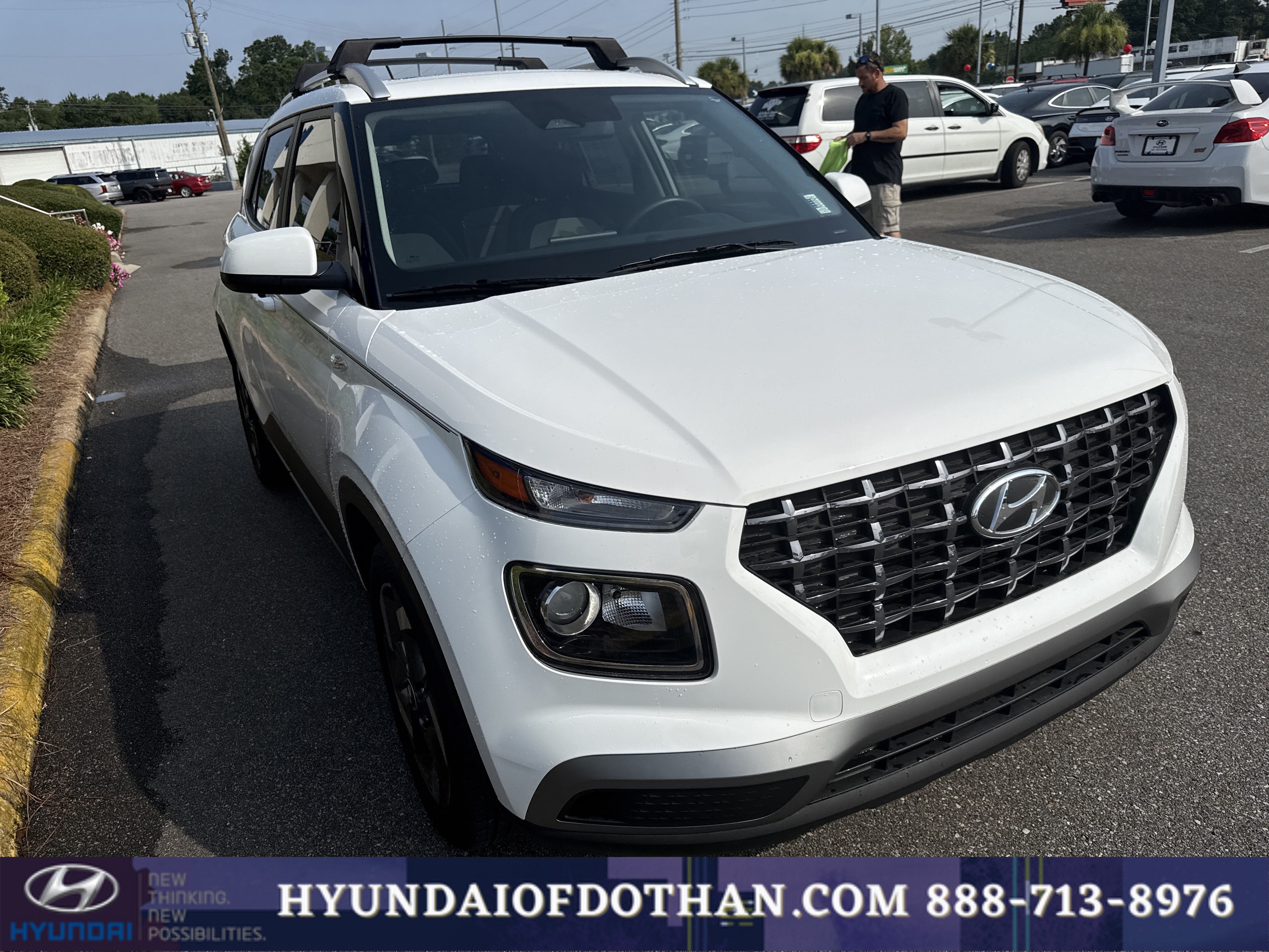 Certified 2025 Hyundai Venue SEL FWD image 5