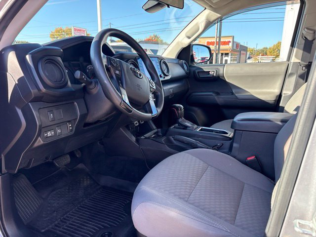 Used 2021 Toyota Tacoma SR AWD/4WD image 8