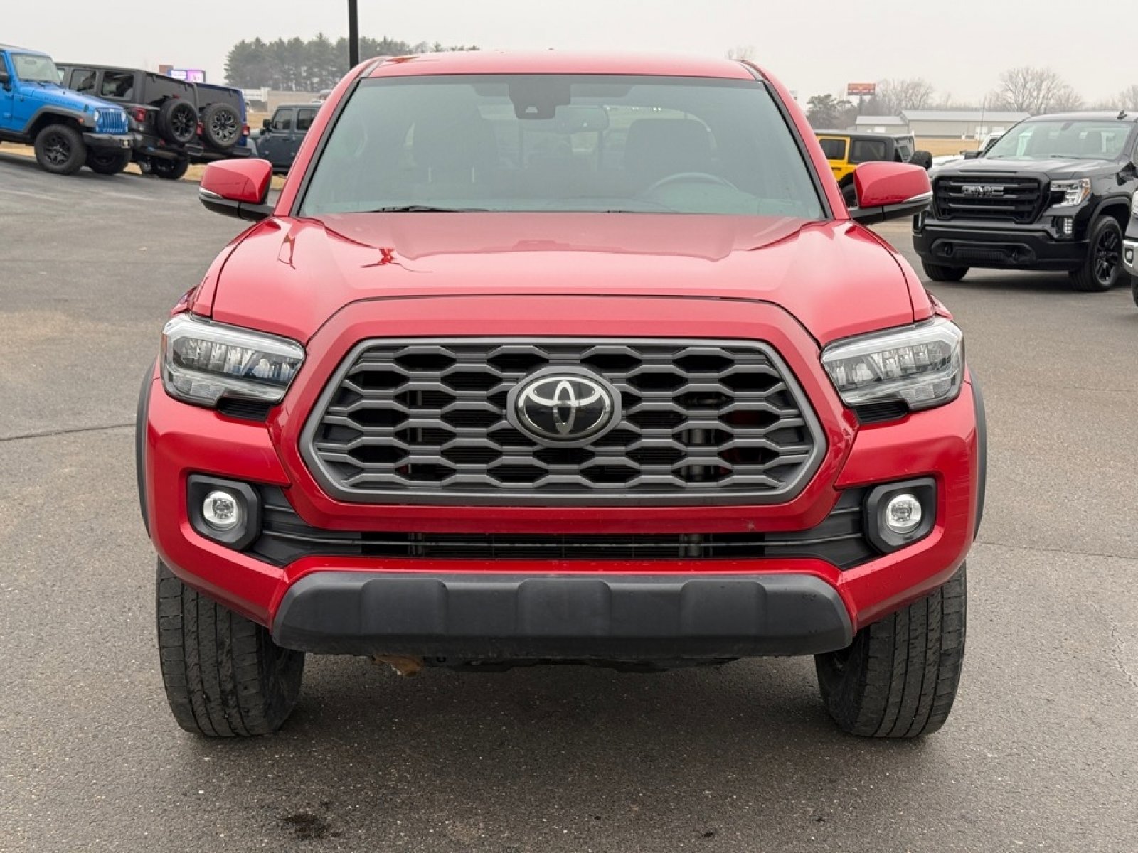 Used 2022 Toyota Tacoma TRD Off-Road RWD image 3
