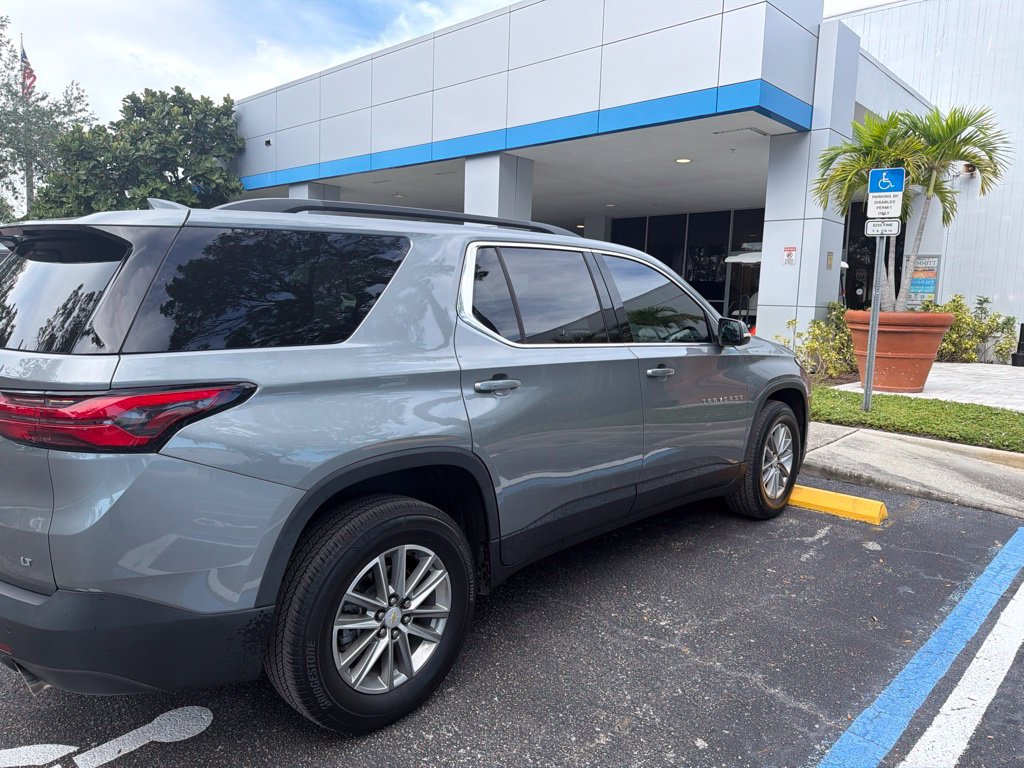 Used 2023 Chevrolet Traverse LT FWD image 6