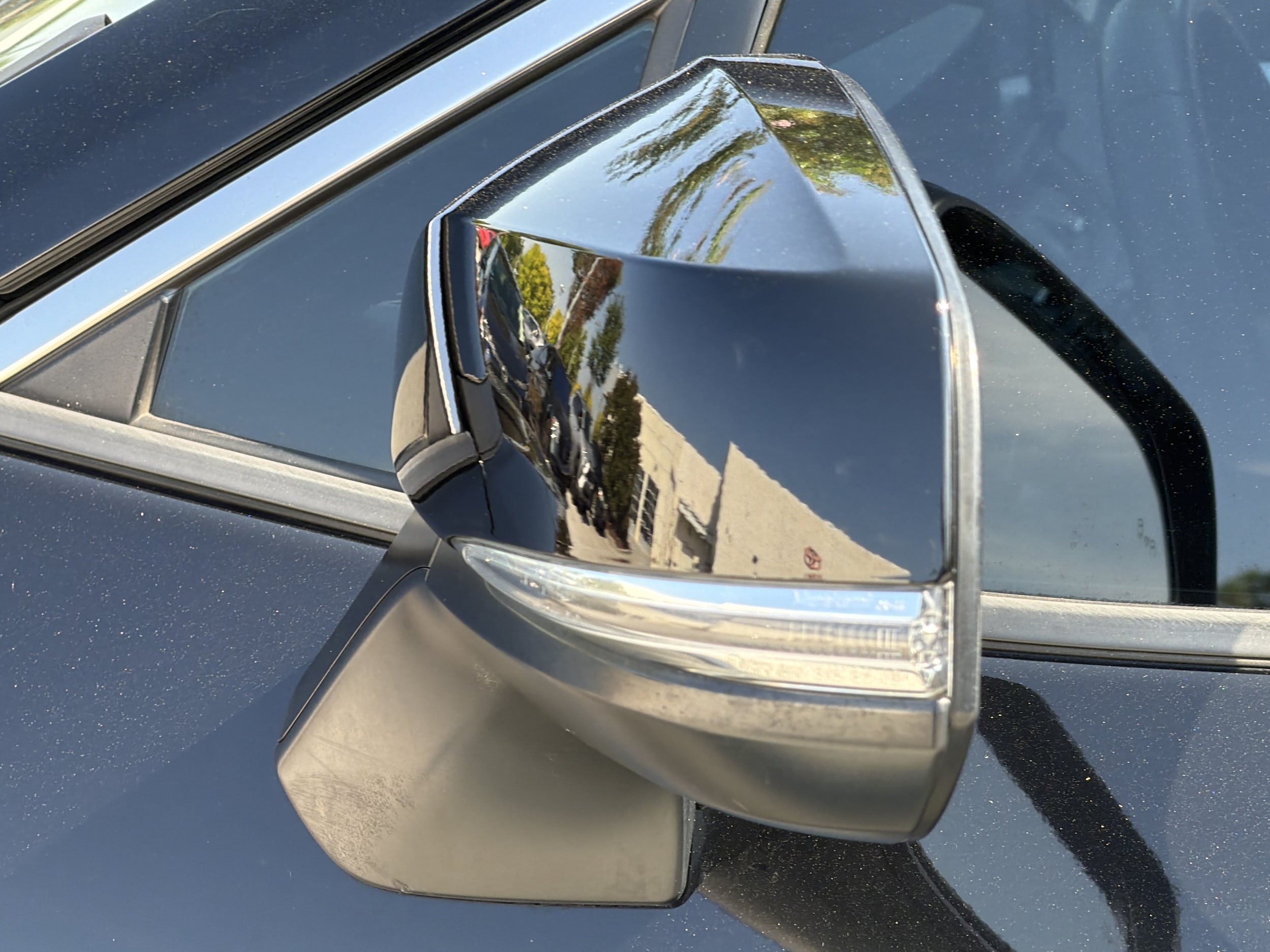 Used 2021 Toyota RAV4 XLE Premium FWD image 34