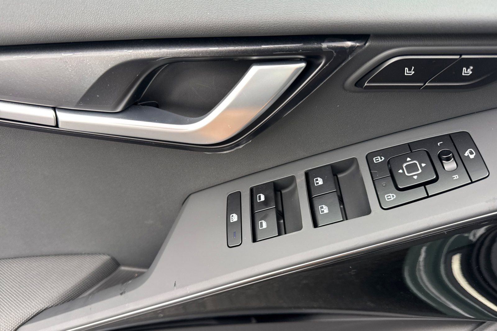 New 2026 Kia Niro SX image 11