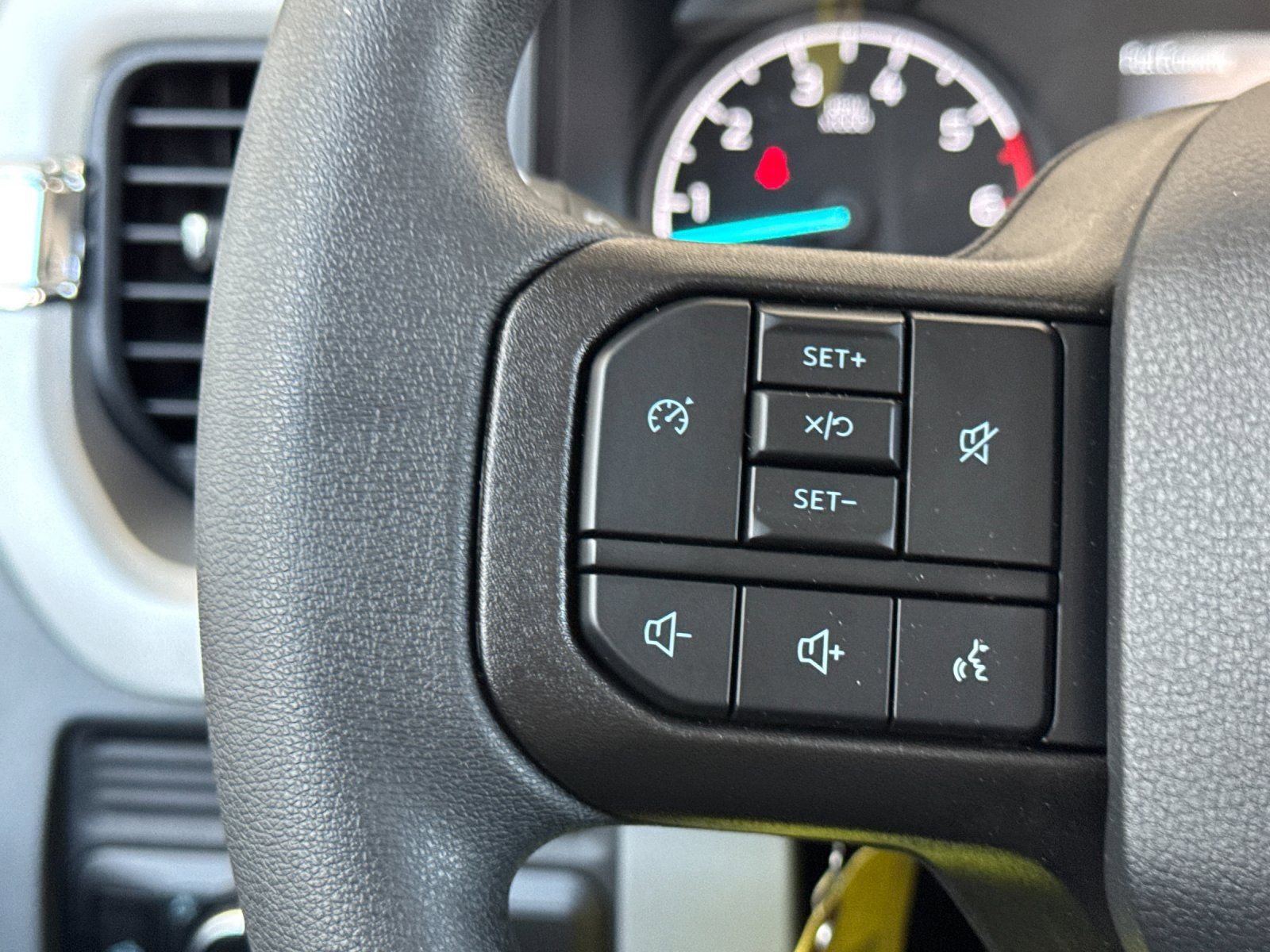 New 2026 Ford F250 XL w/ XL Chrome Package RWD image 23