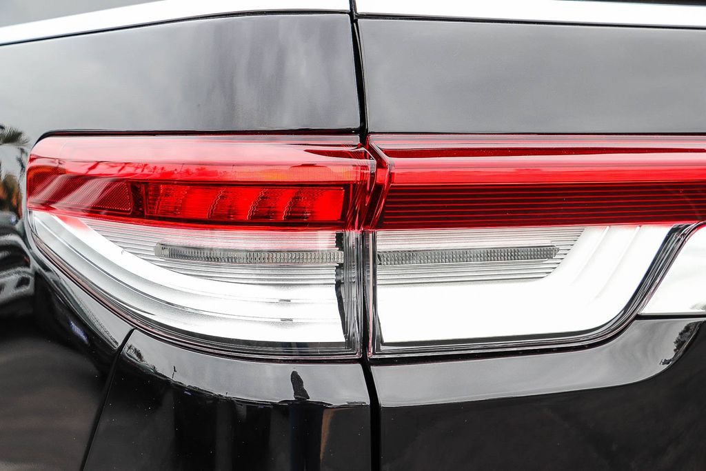 Certified 2023 Lincoln Navigator L Reserve RWD image 11