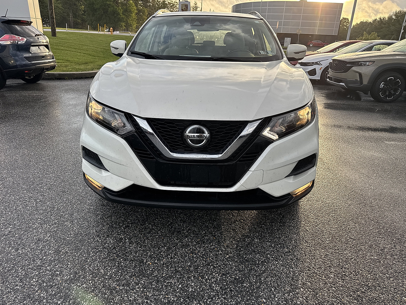 Used 2021 Nissan Rogue Sport SV AWD/4WD image 8